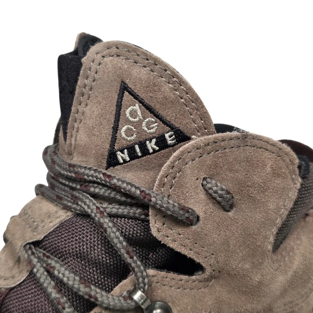 Vintage Nike ACG Air Hiking Boots 90s Mens 8.5 Brown Suede Camo Gorpcore Vtg
